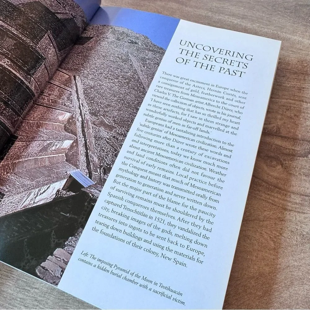 The Illustrated Encyclopedia of the Aztec & Maya Civilization Charles Phillips